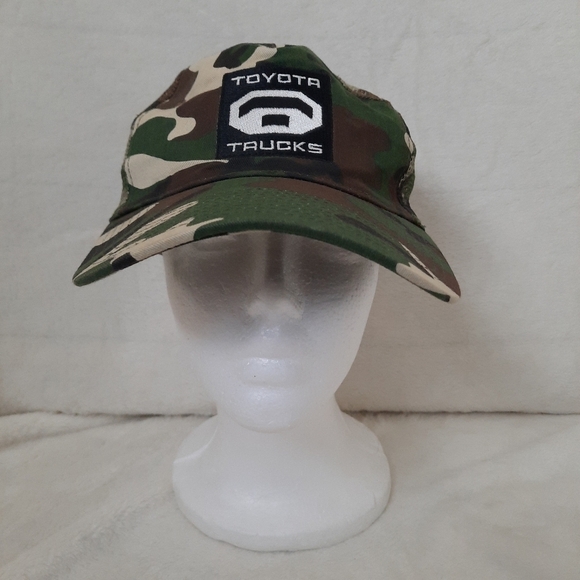 Toyota Trucks embroidered patch camo snapback trucker hat - Picture 4 of 11